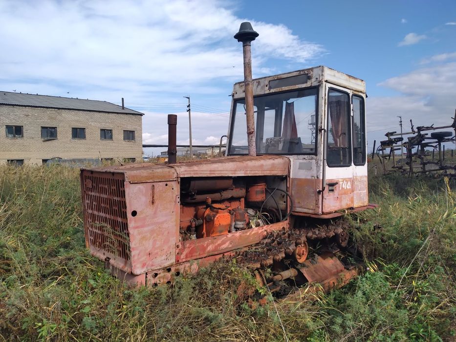 Продам трактор Т4