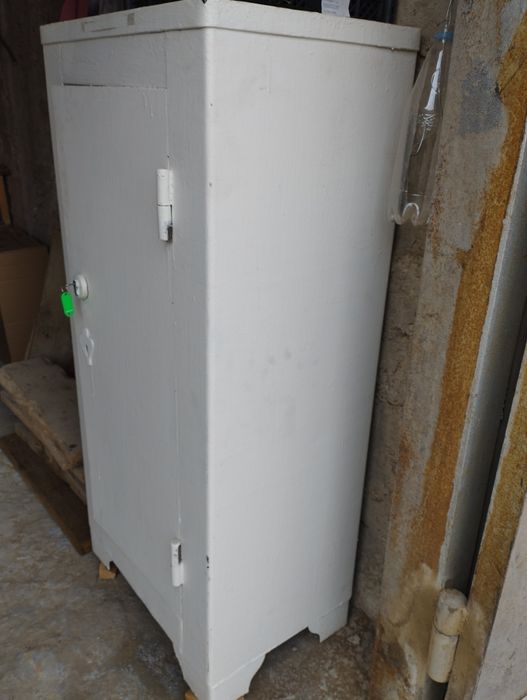 Сейф металлический