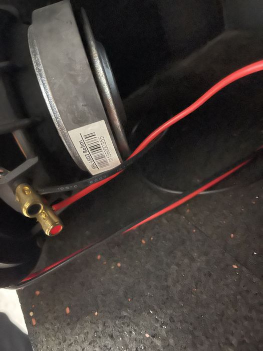 Бас каси Oberton 18xb1600v2 и Топове