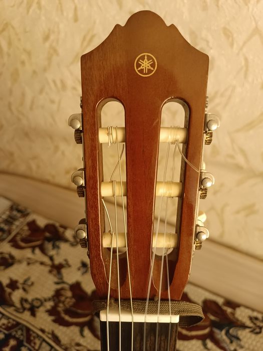 Гитара Ямаха с40