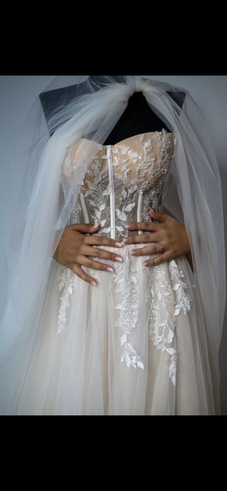 Vand rochie mireasa mărimea M