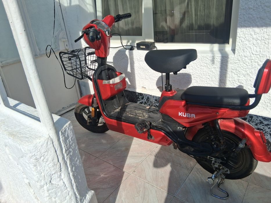 Vand scuter electrica