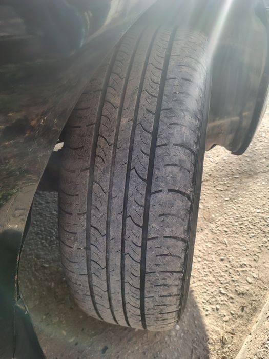 Продам 8-шт Шины