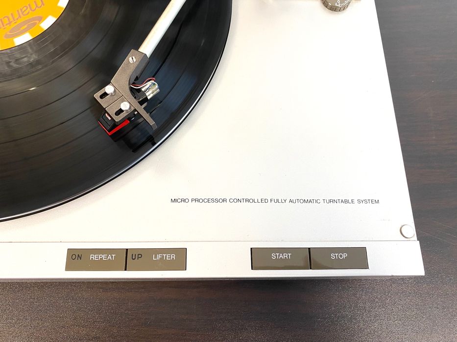 Тримоторен грамофон Denon