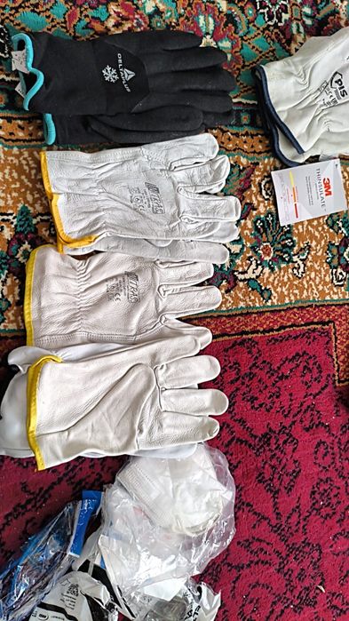 Очки,кожаные перчатки