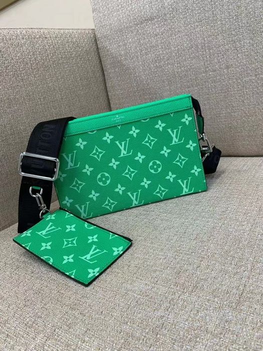 Чанта Luis Vuitton Gaston Wearable Wallet