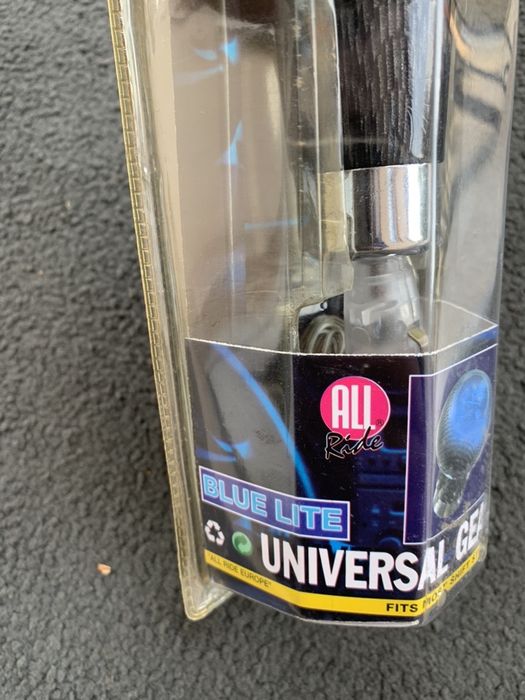 Set pedale si nuca schimbator viteze auto/universal (old stock)