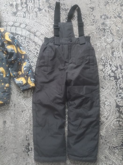 Продам комбинезон и куртку на мальчика