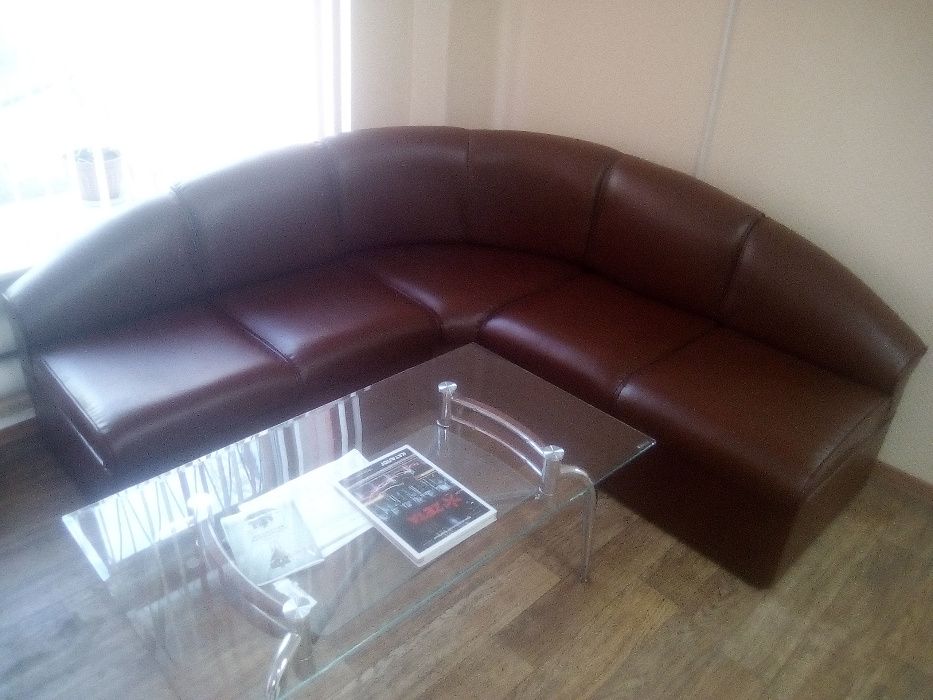 Ремонт и перетяжка мебели.