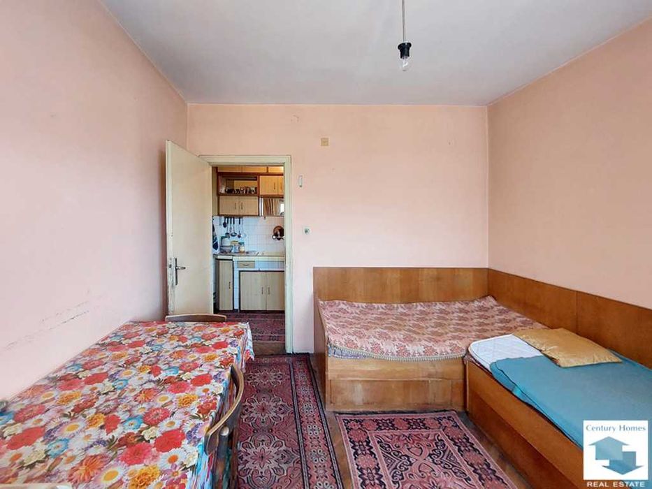 Продава се Четиристаен апартамент в Велико Търново, Център - 88 кв.м за 1250 €/кв.м - Снимка #1