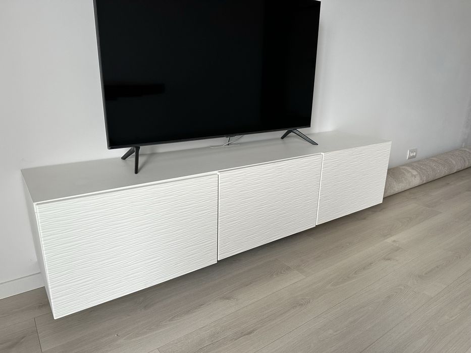 Comodă TV IKEA albă, modernă – 180 cm, soft-close, design texturat