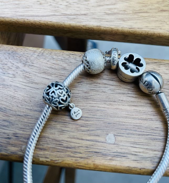 Bratara Pandora, argint cu 4 charmuri, impecabila