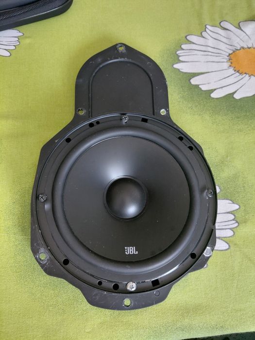 Boxe J B L  vw  cu suprt sau simple