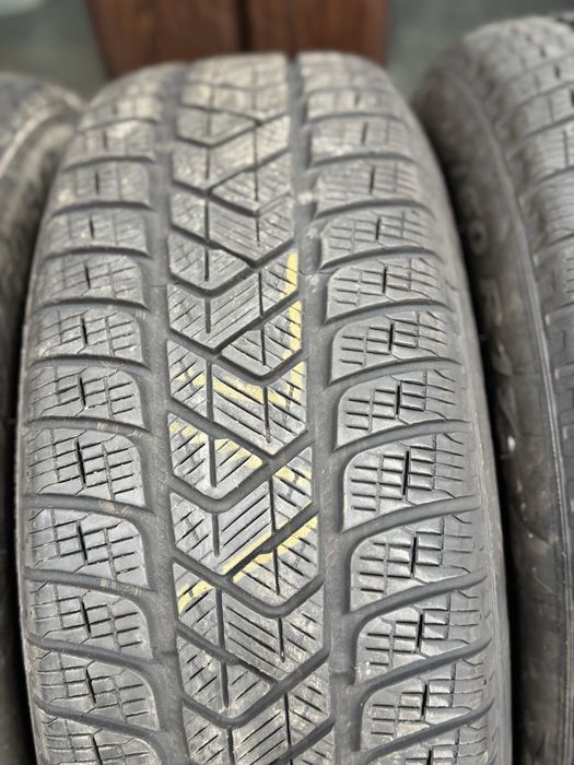 4 Anvelope iarnă Pirelli Scorpion Sottozero Serie 3 215/60 R17 100V