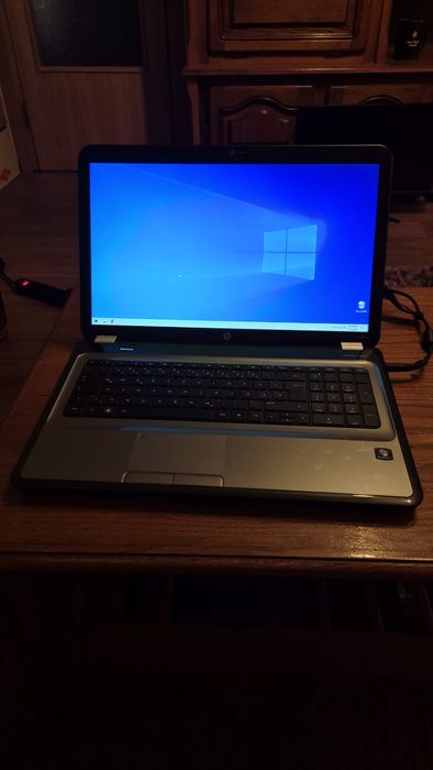 Laptop HP Pavilion G7 AMD A6-3400M quad-core , Radeon HD 6520G 1gb , 8GB RAM , HDDq 320 gb 7200rpm , 17.3"