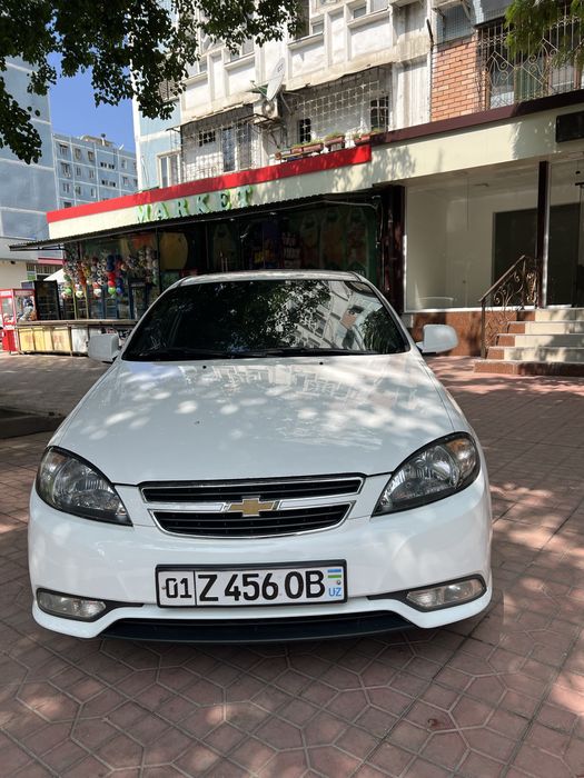 Laseti 1.8 Sotiladi 5600 bolshi