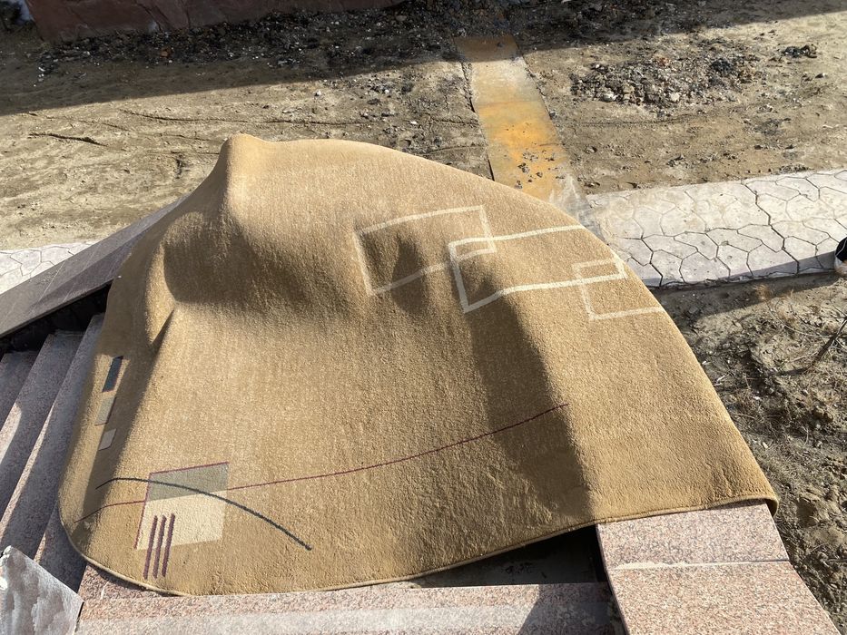 Продам ковер 2*4