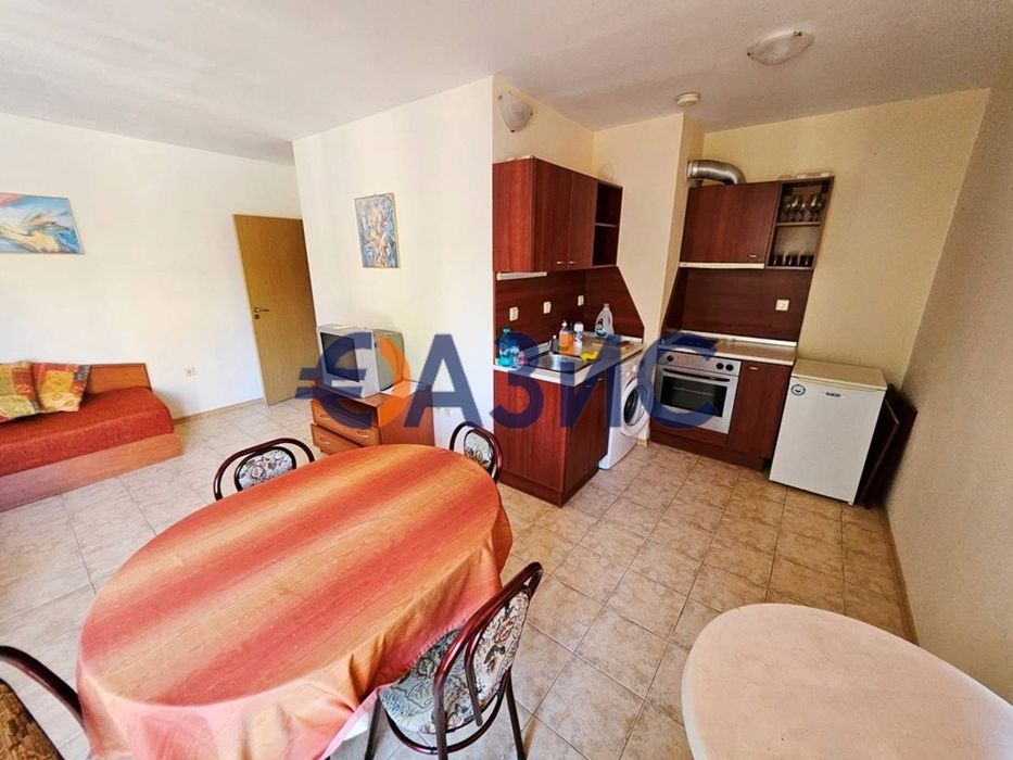 Продава се Двустаен апартамент в к.к. Слънчев бряг - 55 кв.м за 639 €/кв.м - Снимка #3