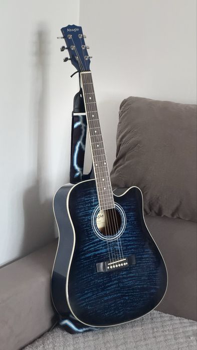 Гитара акустическая