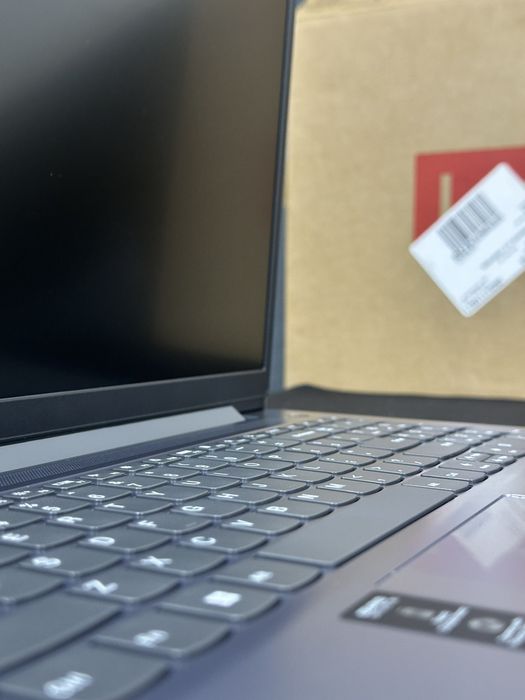YANGI Lenovo ideapad Slim Intel Core i3-N305