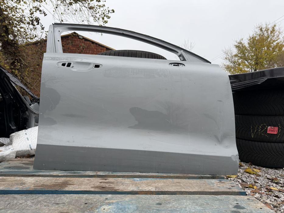 Врата Volvo V60