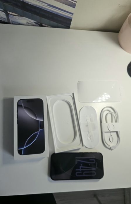 Iphone 16 pro Black Titanium