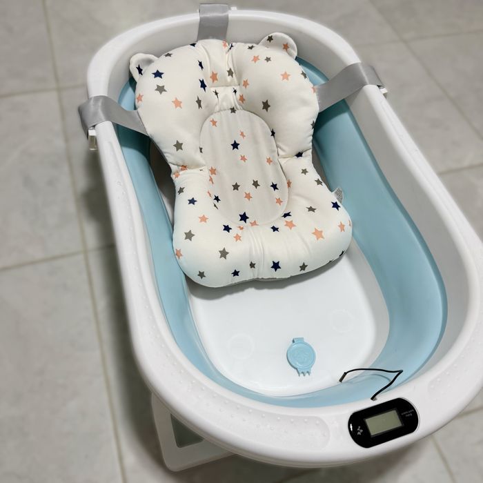 Детская ванночка с подушкой для купания