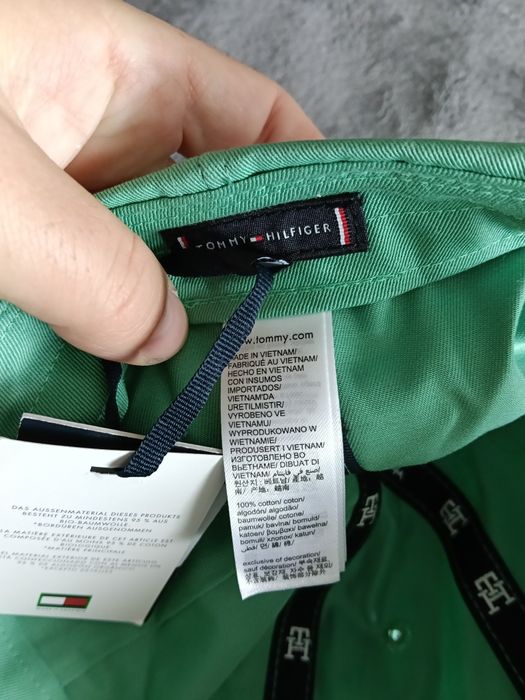 Tommy Hilfiger șapcă unisex culoare verde cu logo mic TH noua originala 100%