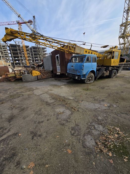 Срочно продаётся (Кран, плиты, строй материалы и цистерны)