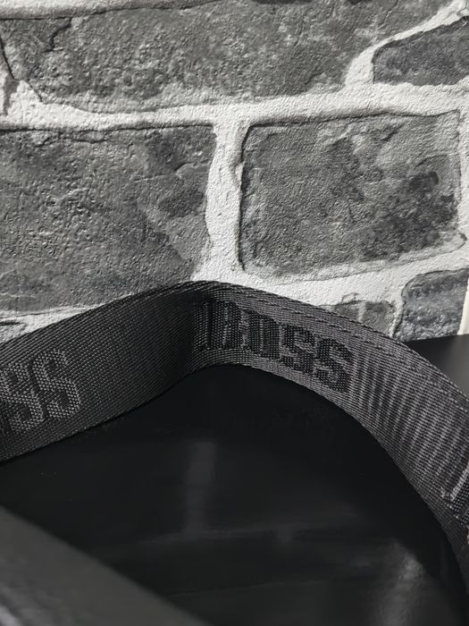 Hugo Boss чанта тип банан