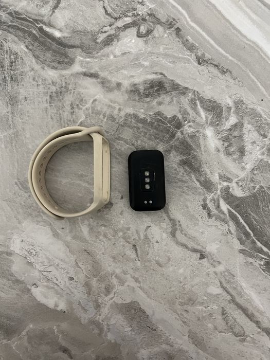 Продаю фитнес-браслет Redmi Smart Band 2