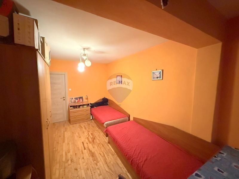 Продава се Тристаен апартамент в Варна, Спортна зала - 6927 кв.м за 16 €/кв.м - Снимка #7