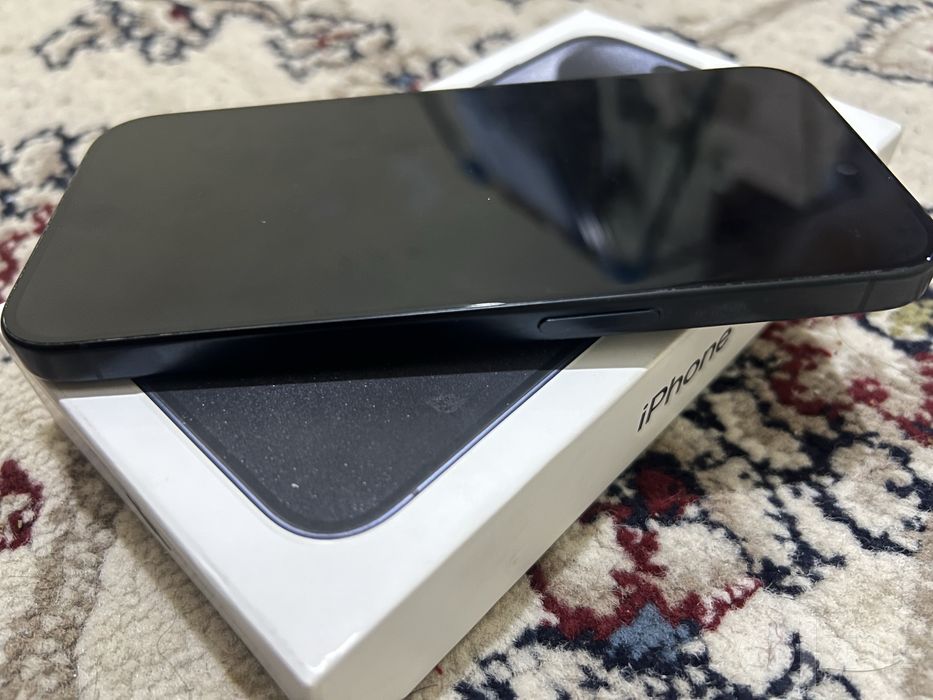 Iphone 15 pro  цвет Темный синый  (128GB)