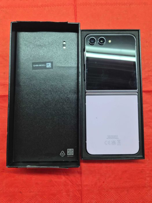 Телефон Samsung Flip 5