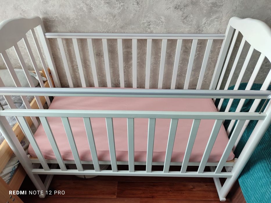 Продам детскую кроватку