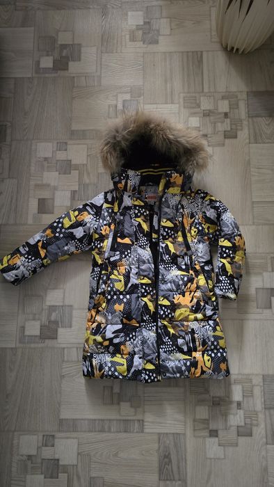 Зимняя куртка на девочку