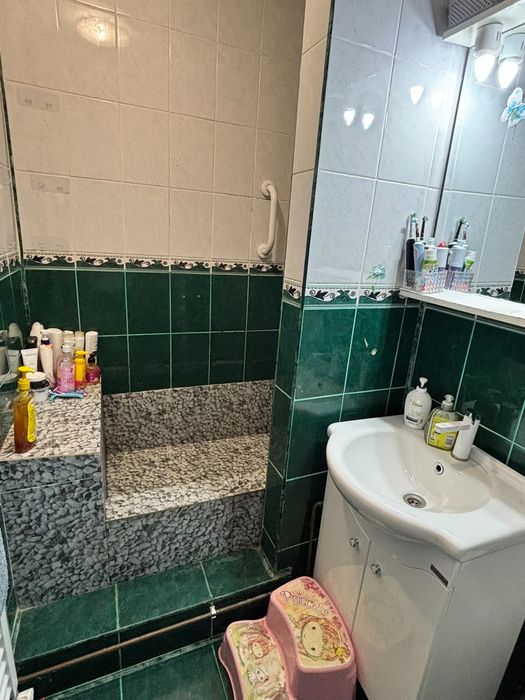 Apartament 3 camere etaj 2