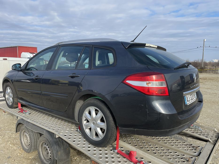 Dezmembrez Renault Laguna 3 2.0 dci 150cp Break Berlina 2007-2014