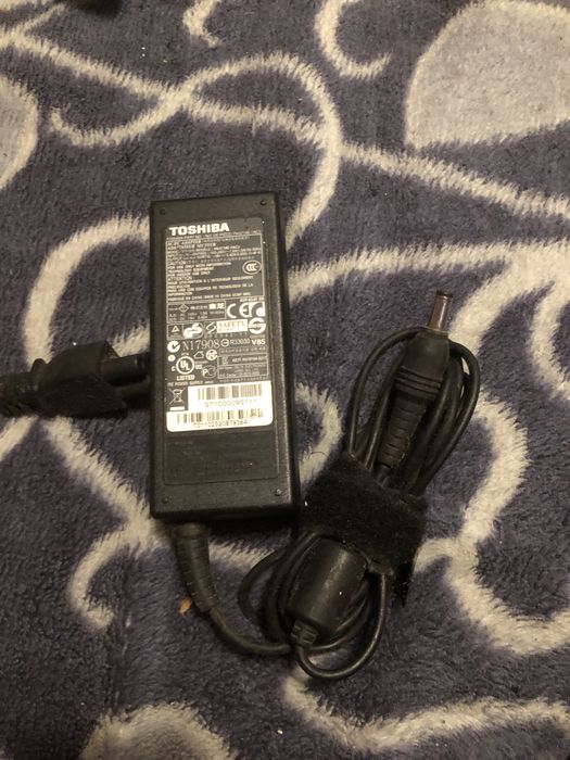 Incarcatoare leptop asus si toshiba