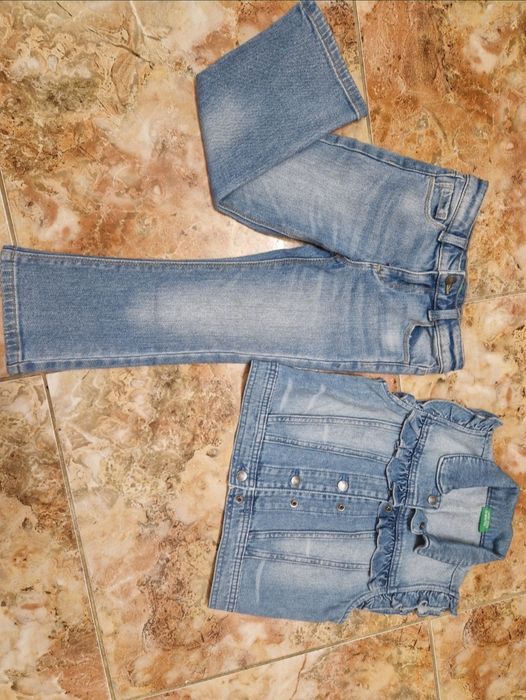 Set pantaloni vesta si blugi copil , impecabil  , marime 104
