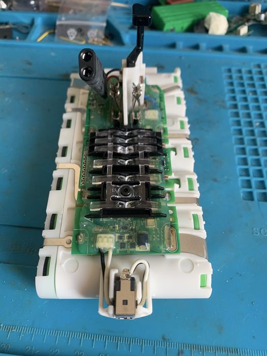 Acumulator • Baterie •Aspirator • Repar si Igienizez Dyson