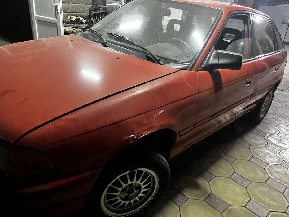 Opel Astra       .