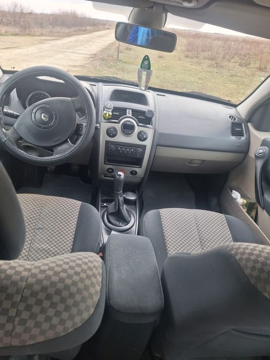 Vând schimb renault megane 2 1.6 benzină și GPL