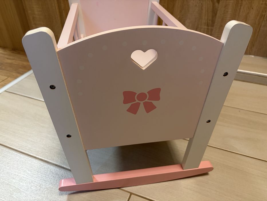 Дървена количка и кошара за игра