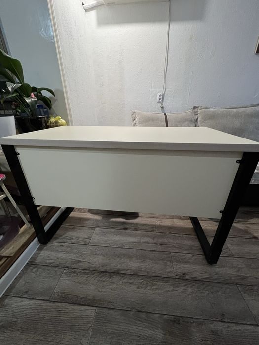 Стол компьютерный новый