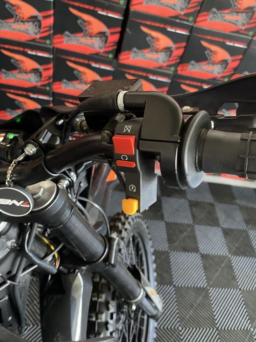 Bnk Enduro moto cross 300cc 4 t nou cu garantie si livrare