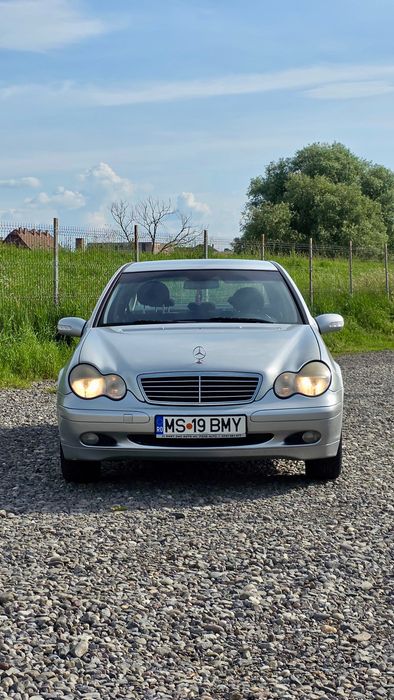 MERCEDES-BENZ E-Class 2004
