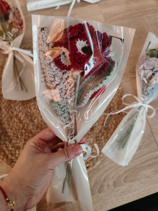 Ръчно изплетени цветя - Handmade flowers - За всякакви поводи - Ново