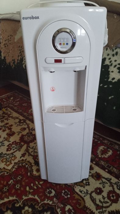 Диспенсер для воды