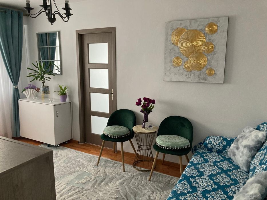 Apartament 2 camere ,zona Alexandru cel Bun